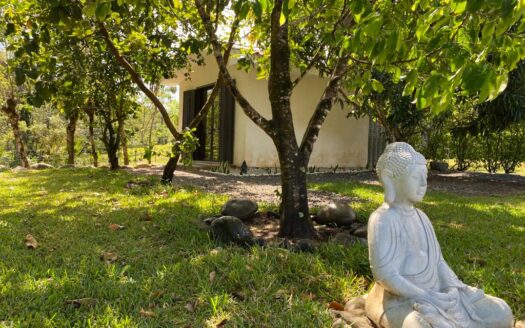 Casa de Lirios, cabaña equipada en Chachagua, Arenal