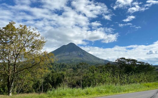 Casa de Lirios, cabaña equipada en Chachagua, Arenal