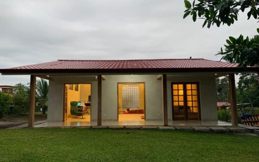 Casa De Lirios en Chachagua, Arenal